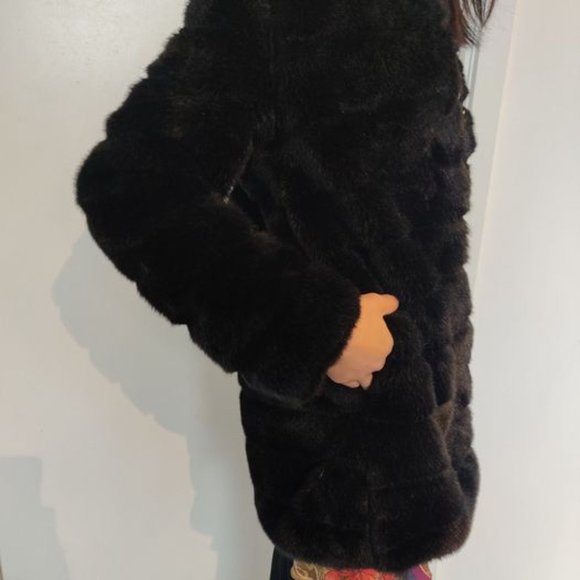STORETS Black Faux Fur Jacket - Picture 3 of 4